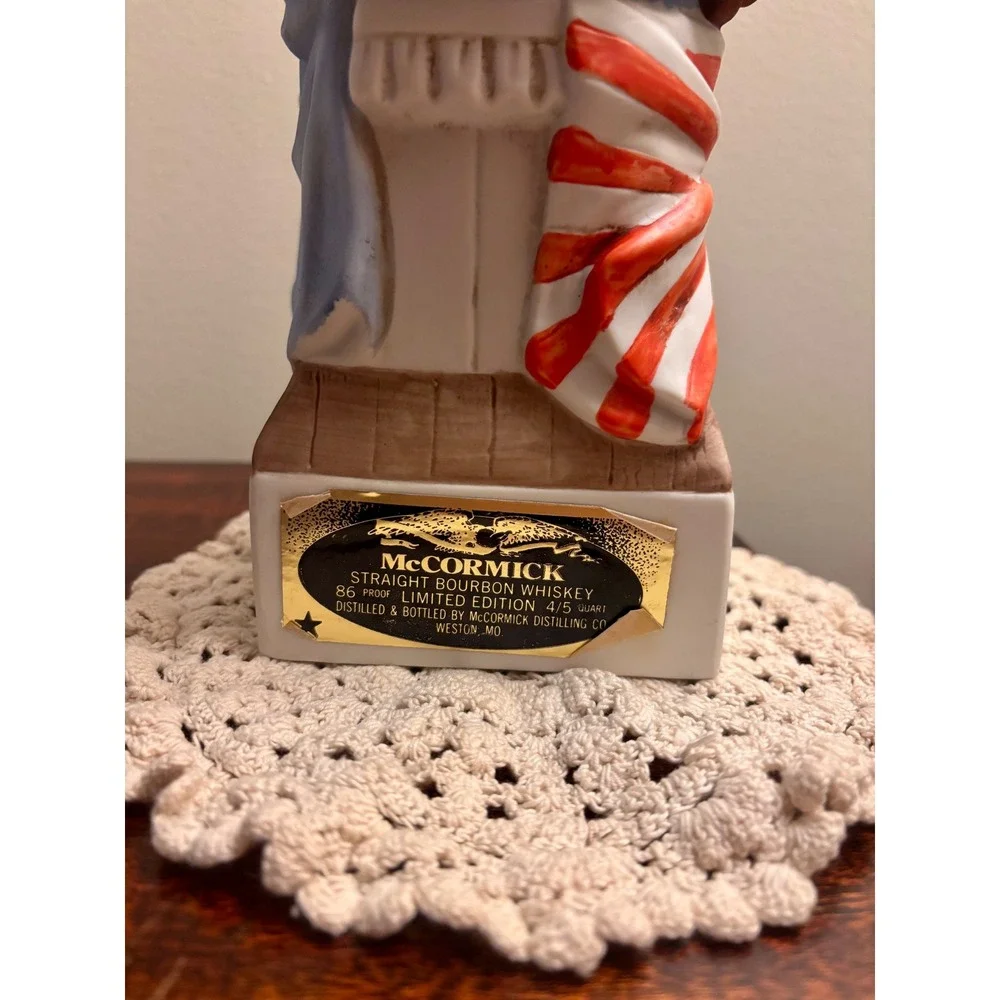 Vintage 1970's Betsy Ross Decanter-